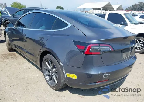 2020 Tesla Model 3 Standard Range Plus Rear-Wheel Drive/Standard Range Rear-Wheel Drive z USA, uszkodzony, nr VIN 5YJ3E1EA8LF662212